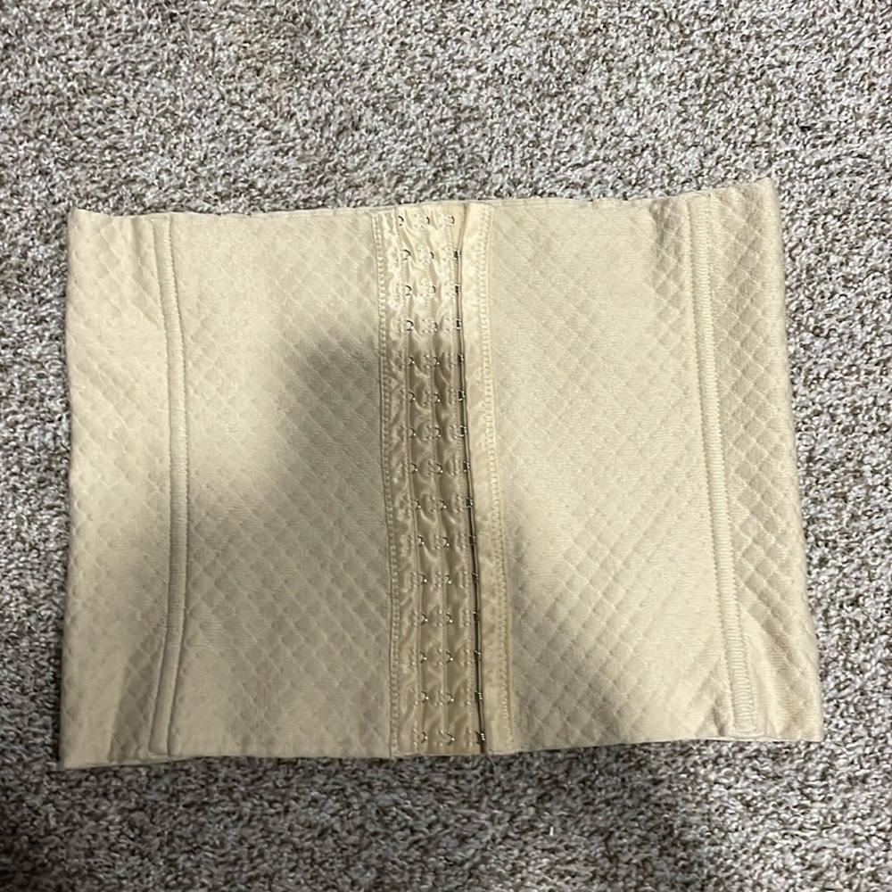 Waist trainer with boning